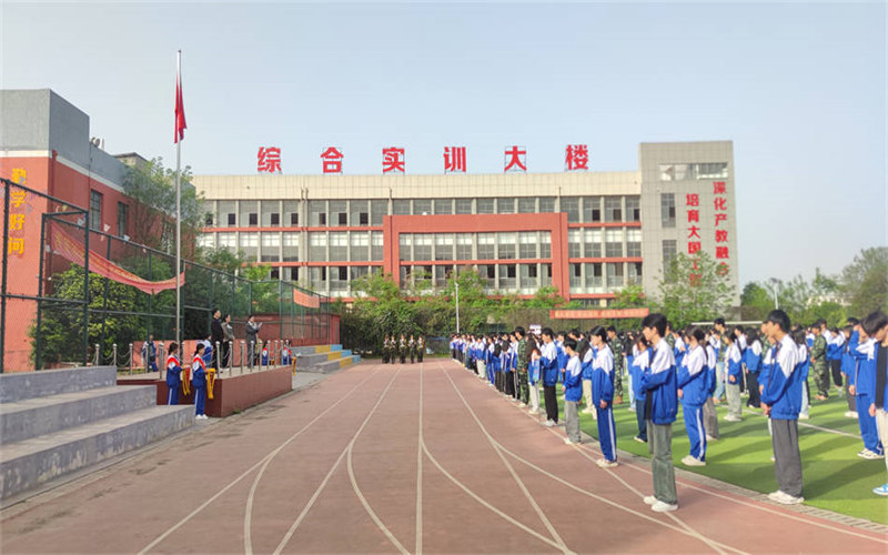 青春奮進正當(dāng)時—吉安市理工技工學(xué)校早操紀(jì)實